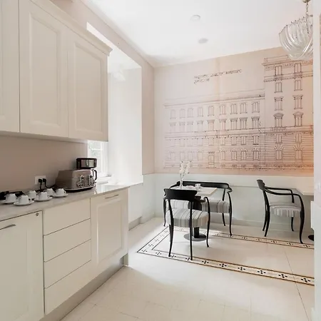 ゲストハウス Queen Meg 4*