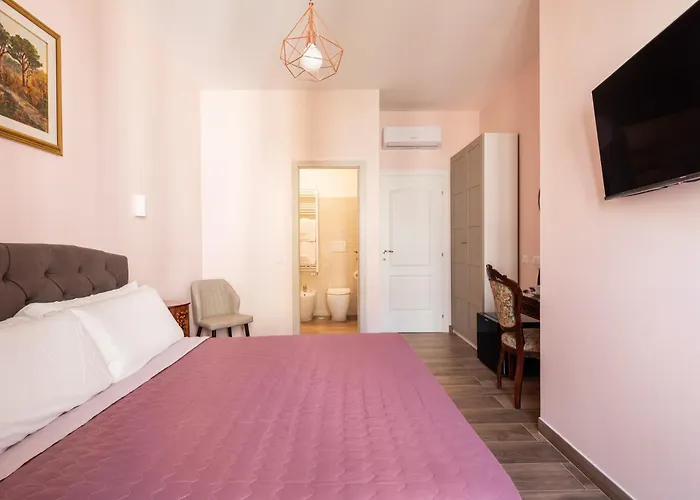 Queen Meg Pensionat 4*