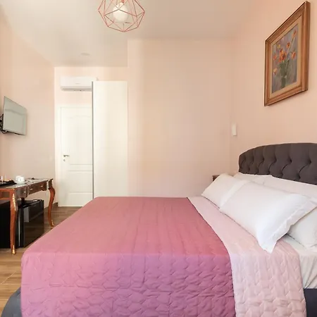 Queen Meg Guest house